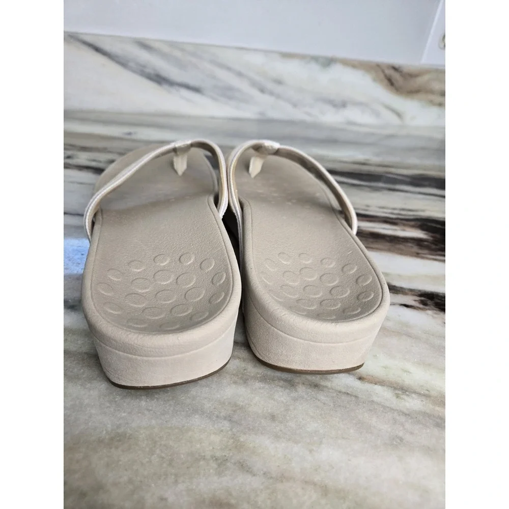 Vionic‎ High Tide Slip on Thong Wedge Sandal Flip Flop Beige  9 Orthopaedic